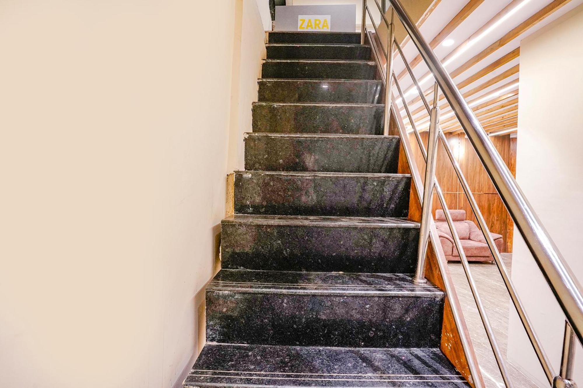 Fabhotel Grand Prime Nr Nesco Hotel Mumbai Exterior photo
